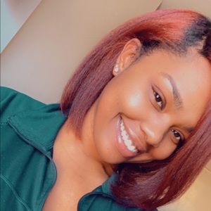 Meet your Posher, Simone